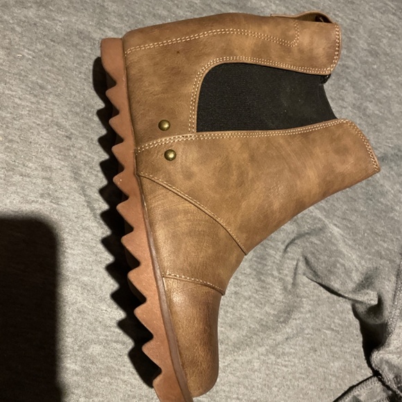 Booties - Picture 5 of 8